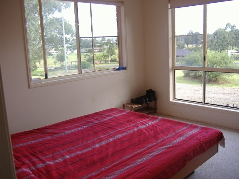 7  Neville Street, Meringandan West QLD 4352