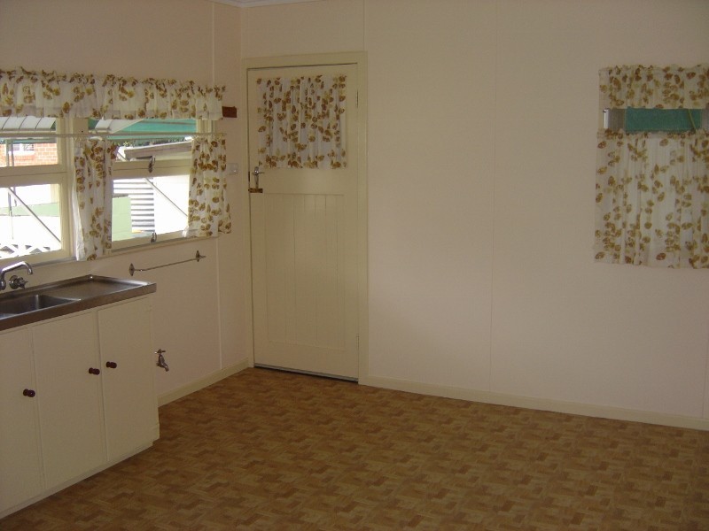 7 Herbert Street, Allora QLD 4362