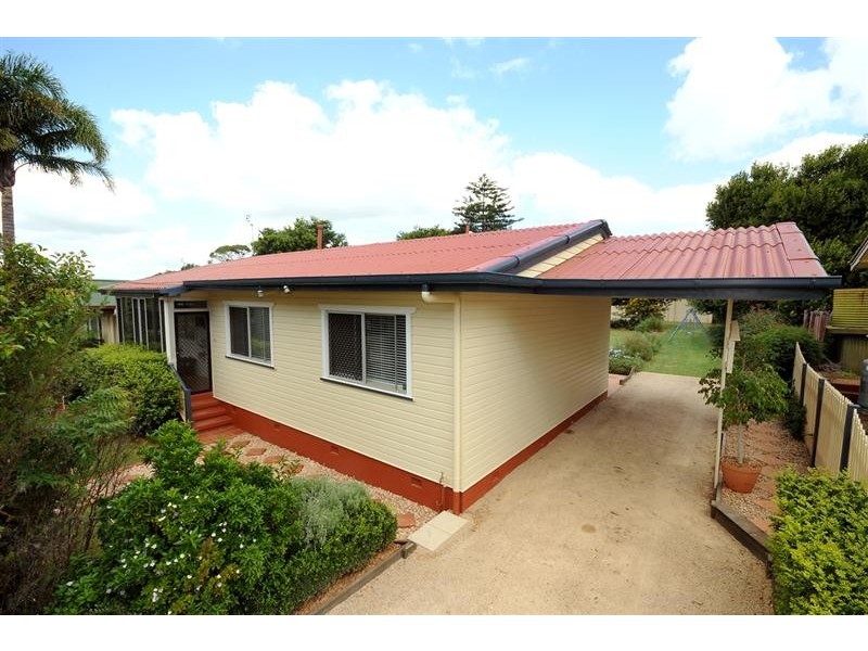 46 Bass Street, Centenary Heights QLD 4350