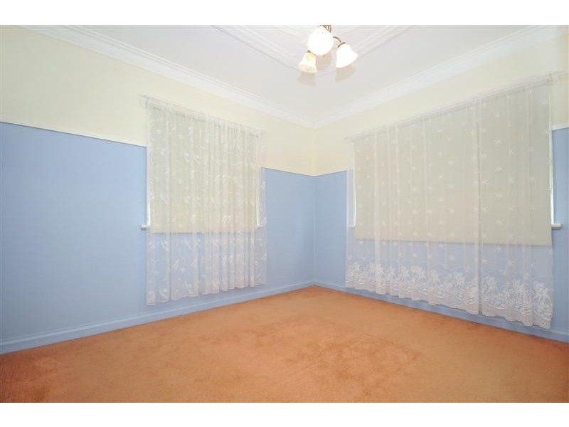 6a Lendrum Street, Newtown QLD 4350