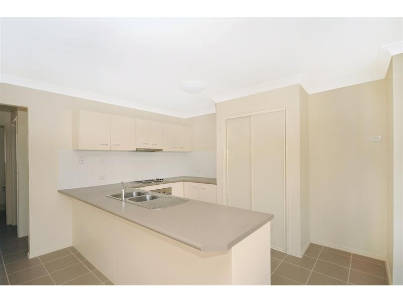 12 Wareena Crescent, Glenvale QLD 4350