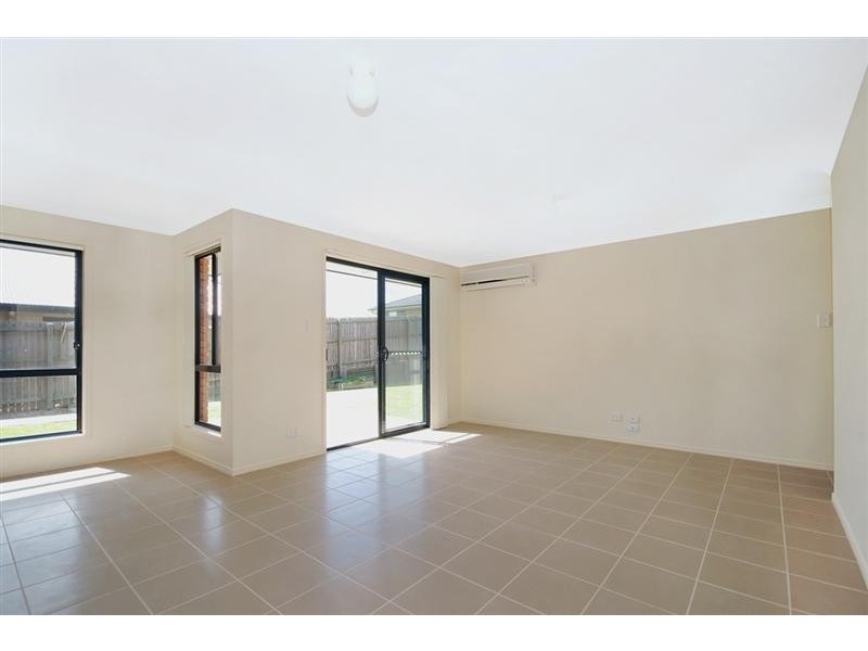 12 Wareena Crescent, Glenvale QLD 4350