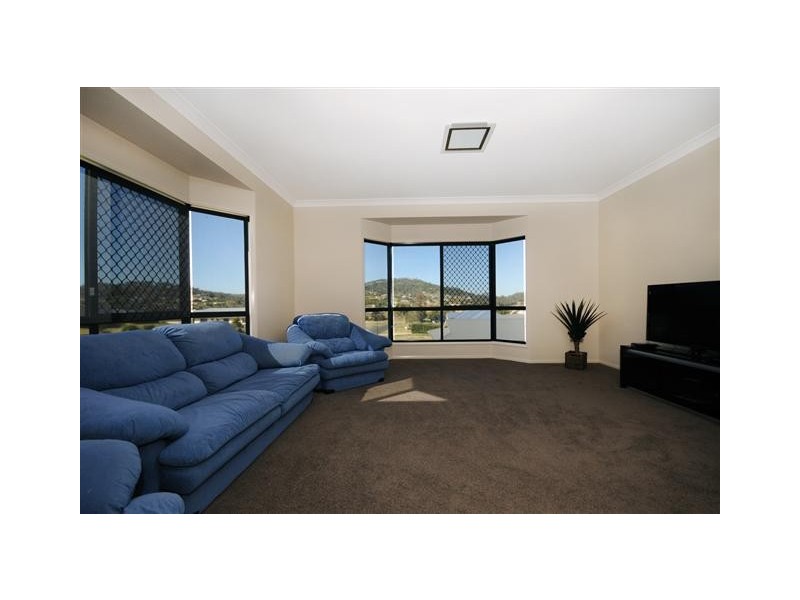 9 Kingston Road, Hodgson Vale QLD 4352