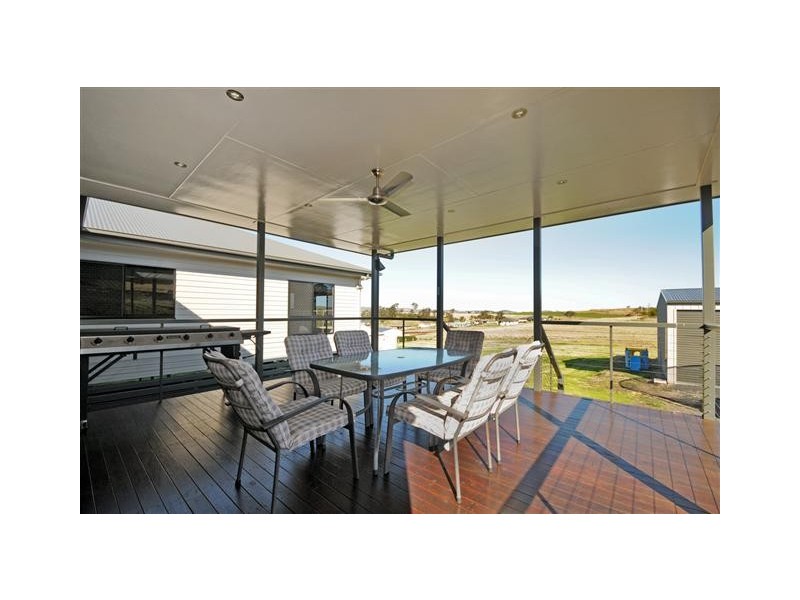 9 Kingston Road, Hodgson Vale QLD 4352