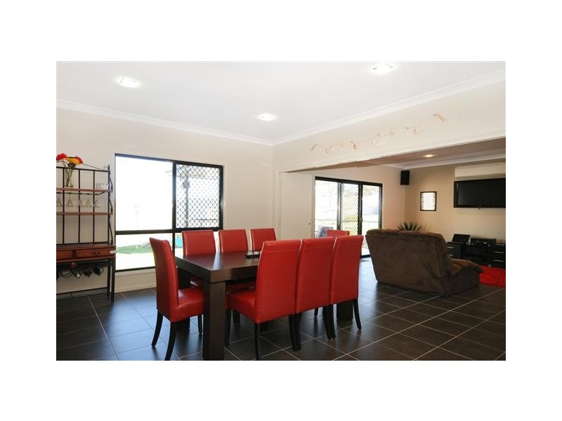 9 Kingston Road, Hodgson Vale QLD 4352
