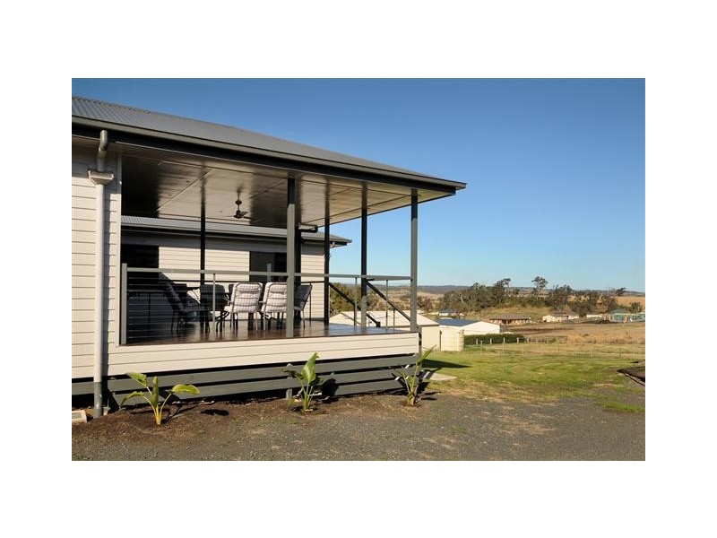 9 Kingston Road, Hodgson Vale QLD 4352