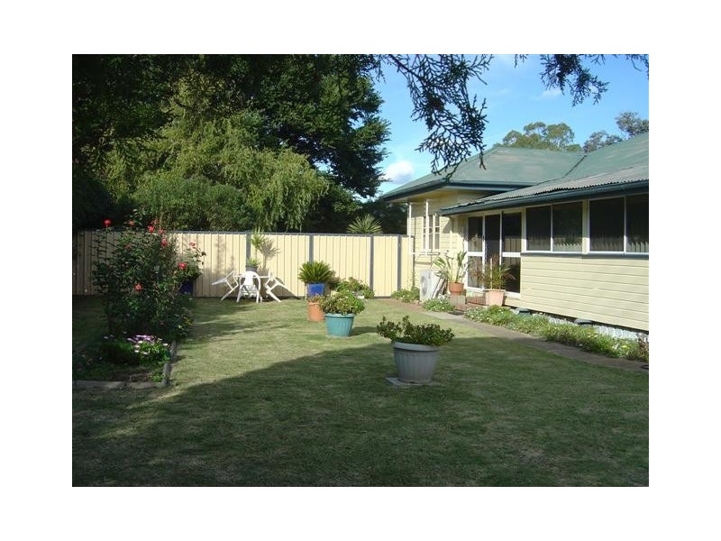 9 Norman Street, Allora QLD 4362