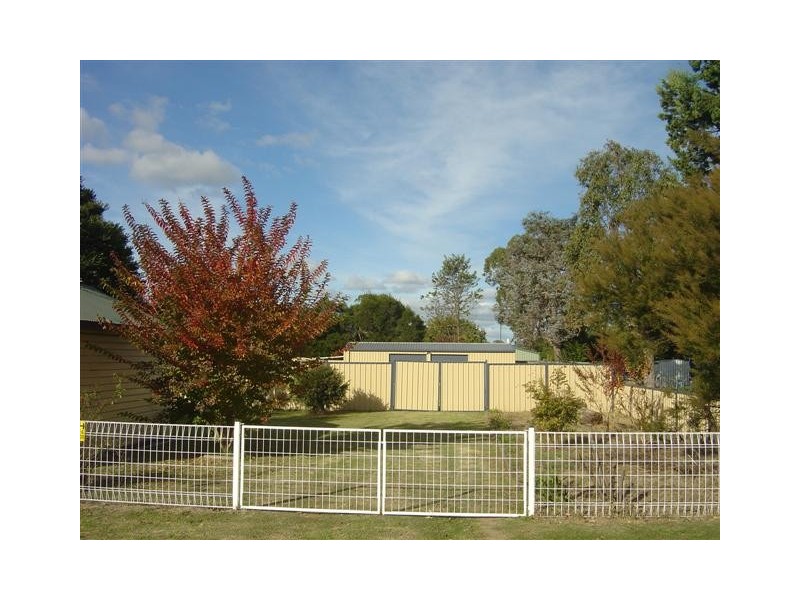 9 Norman Street, Allora QLD 4362