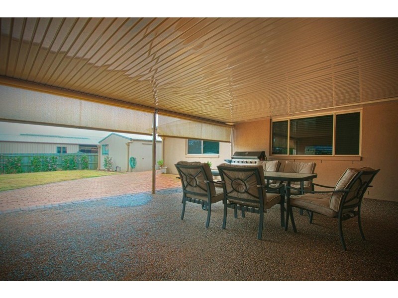 42 Holly Avenue, Highfields QLD 4352