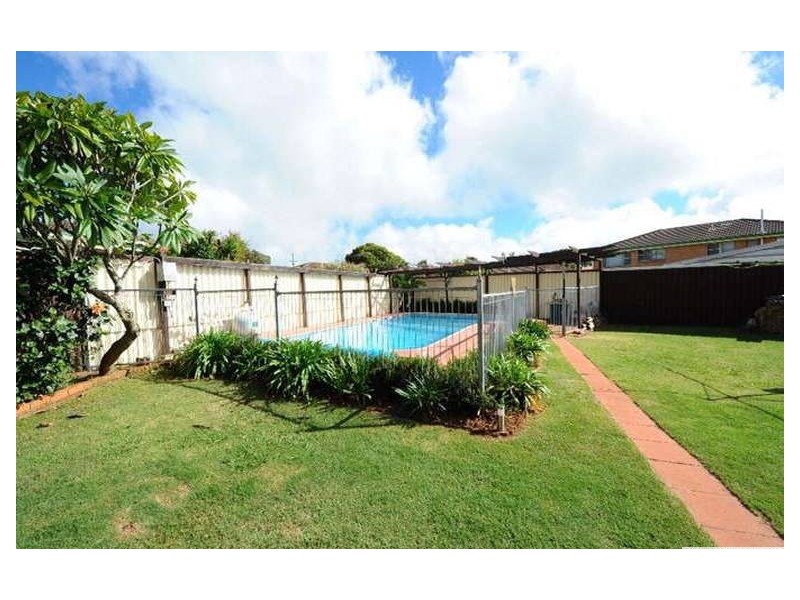 7 Wessex Street, Harristown QLD 4350