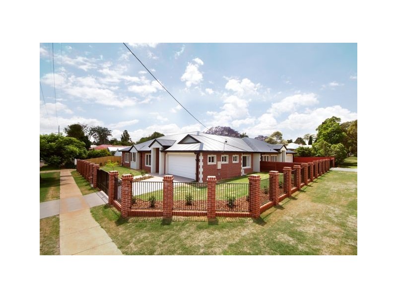 Unit 2/28a Curzon Street, East Toowoomba QLD 4350