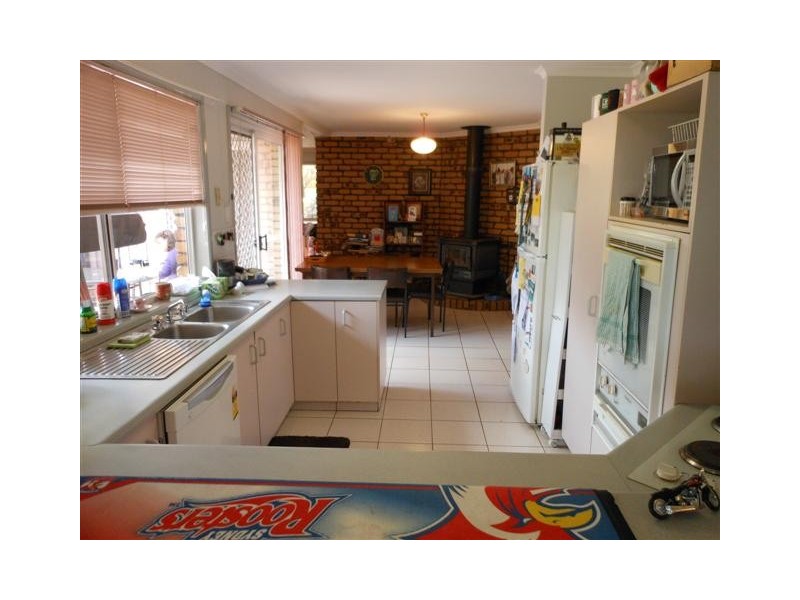 38 Melway Crescent, Glenvale QLD 4350