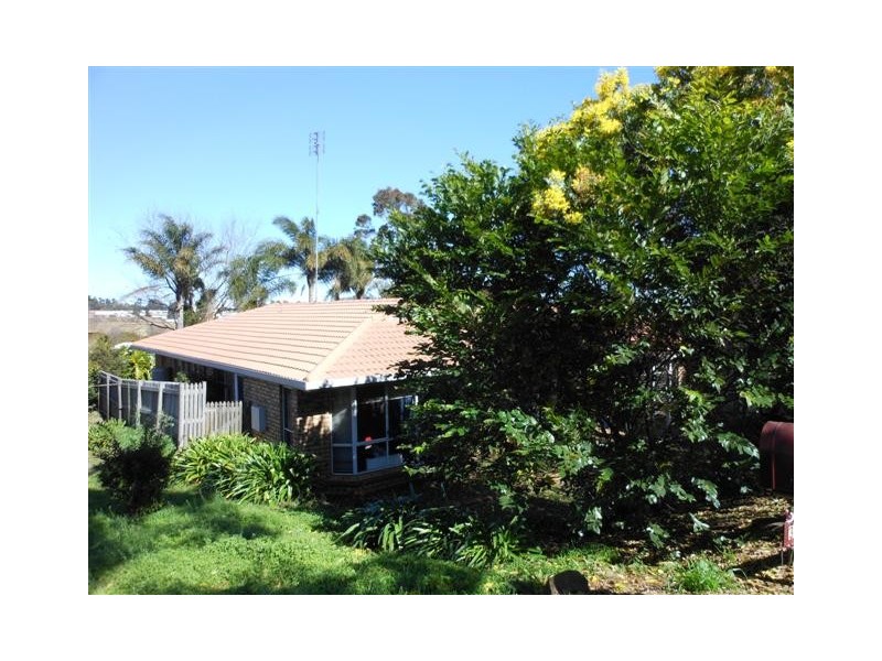 38 Melway Crescent, Glenvale QLD 4350