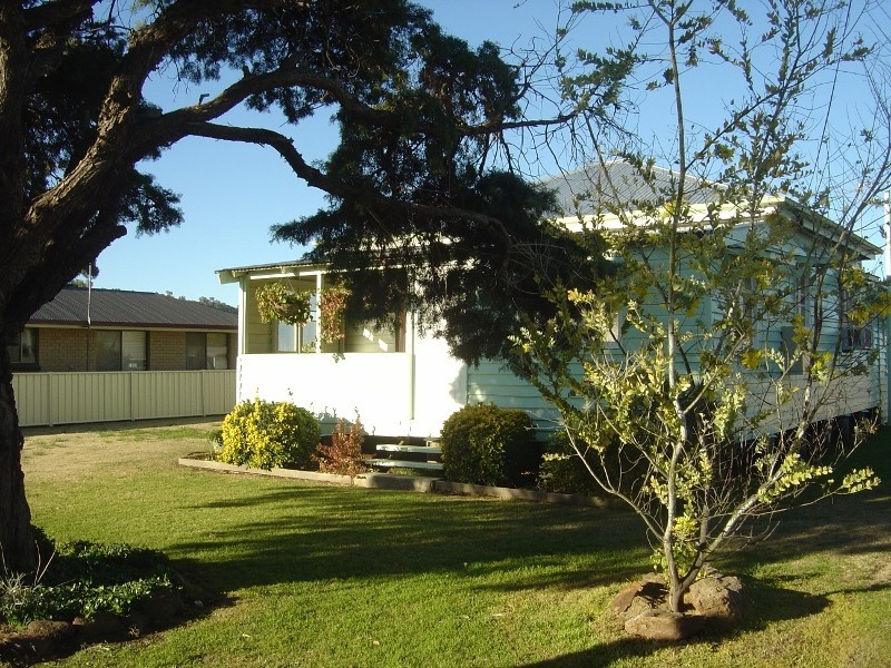 17 Herbert Street, Allora QLD 4362