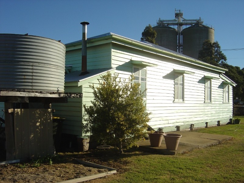 17 Herbert Street, Allora QLD 4362