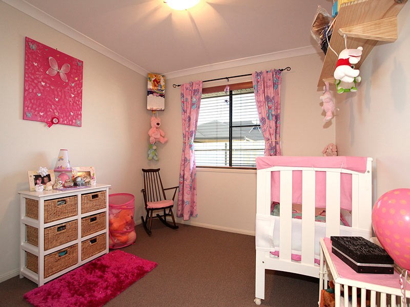 17 Ashford Drive, Wyreema QLD 4352