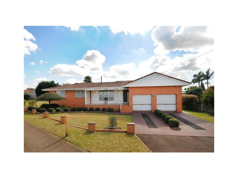 23 Prowse Street, Rockville QLD 4350