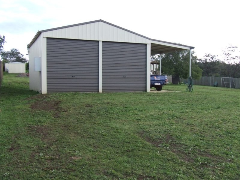 5 Kingfisher Court, Meringandan West QLD 4352