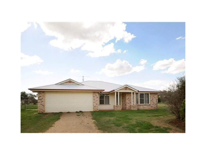 6 Andrews Court, Hodgson Vale QLD 4352