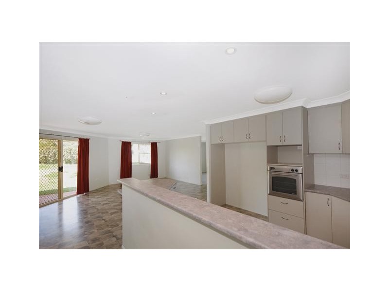 6 Andrews Court, Hodgson Vale QLD 4352