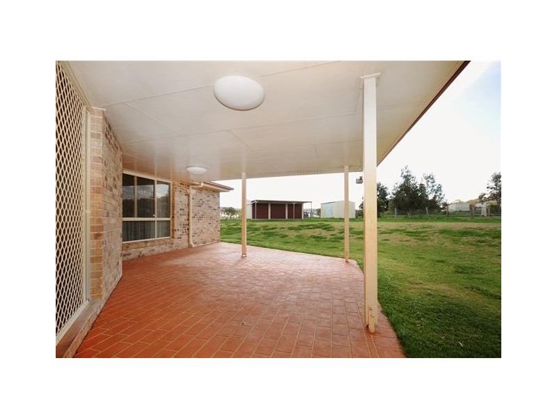 6 Andrews Court, Hodgson Vale QLD 4352