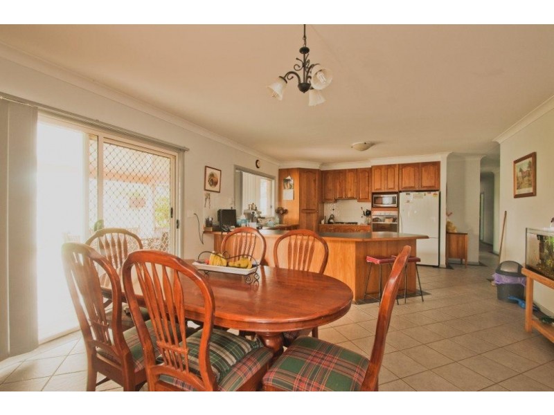 14 Lindan Court, Cabarlah QLD 4352