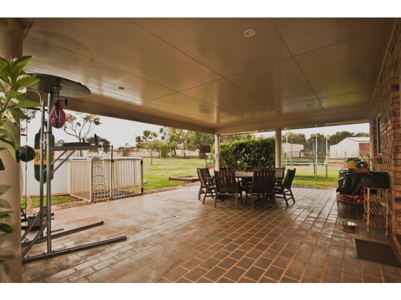 14 Lindan Court, Cabarlah QLD 4352