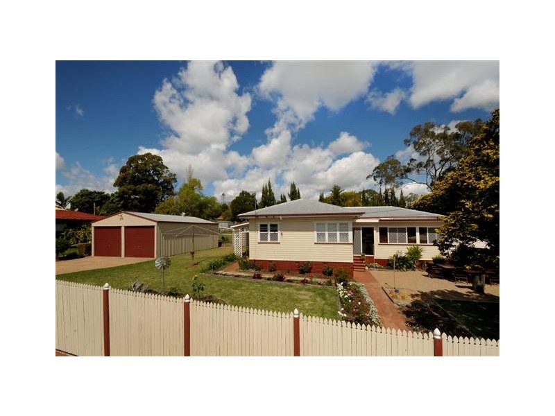 298 Hume Street, Centenary Heights QLD 4350