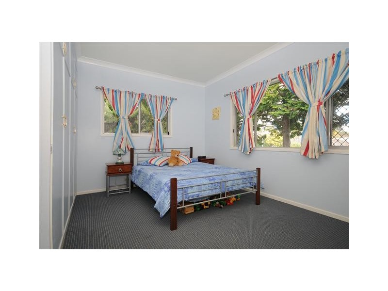 298 Hume Street, Centenary Heights QLD 4350