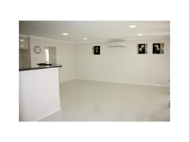 31 Coolana Crt, Harristown QLD 4350