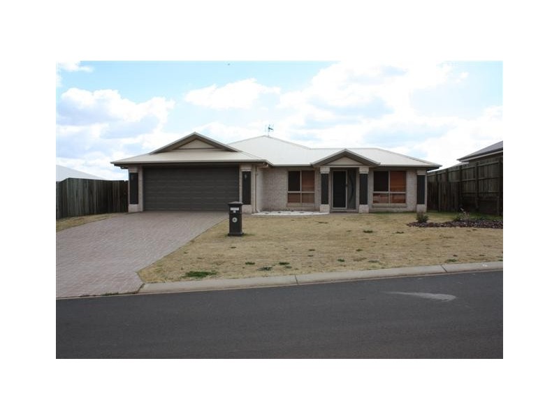 31 Coolana Crt, Harristown QLD 4350