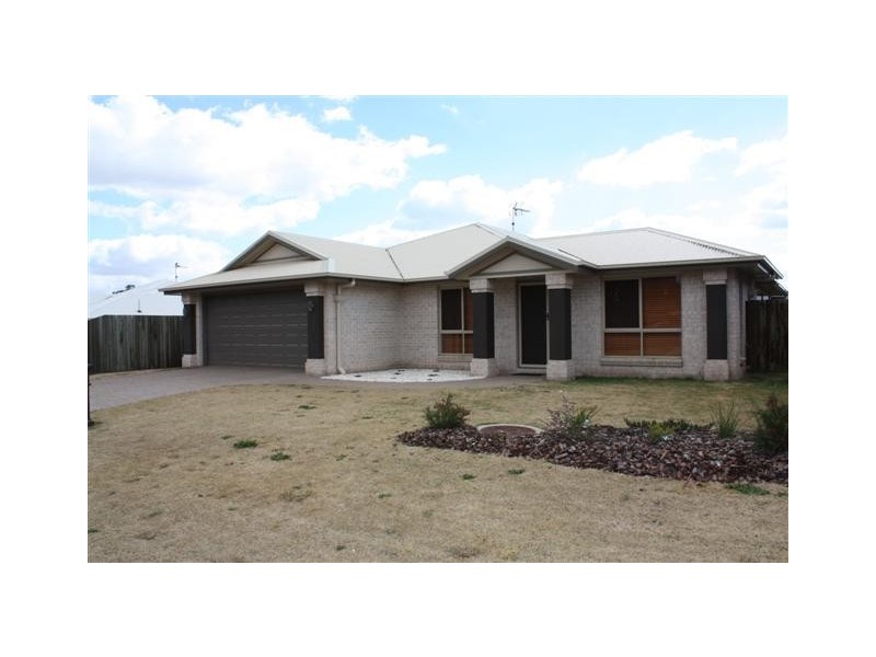 31 Coolana Crt, Harristown QLD 4350