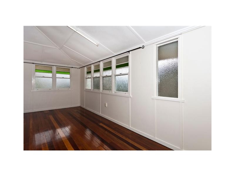 8 Parkinson Street, South Toowoomba QLD 4350