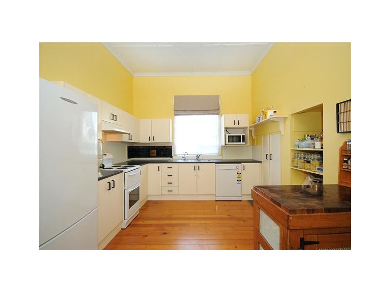 166 Perth Street, South Toowoomba QLD 4350