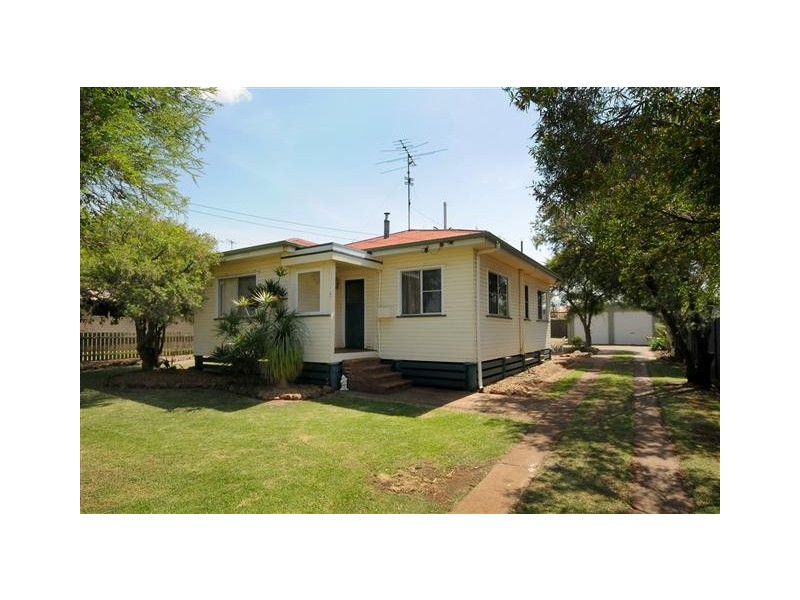 5 Merritt Street, Harristown QLD 4350