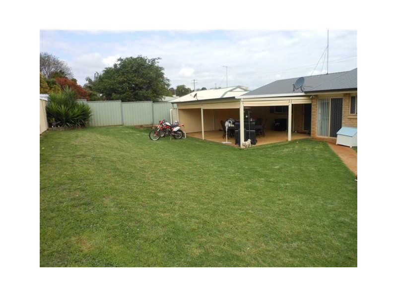 147 Glenvale Road, Glenvale QLD 4350