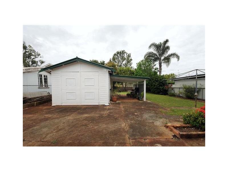 167 Campbell Street, Newtown QLD 4350
