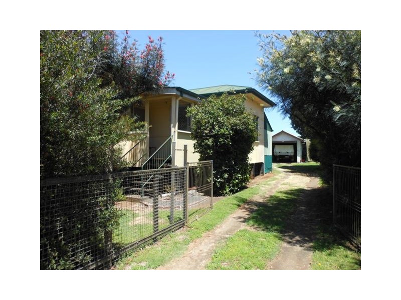 451 Tor Street, Newtown QLD 4350