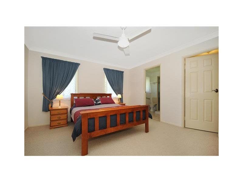 27 Hamzah Drive, Cotswold Hills QLD 4350