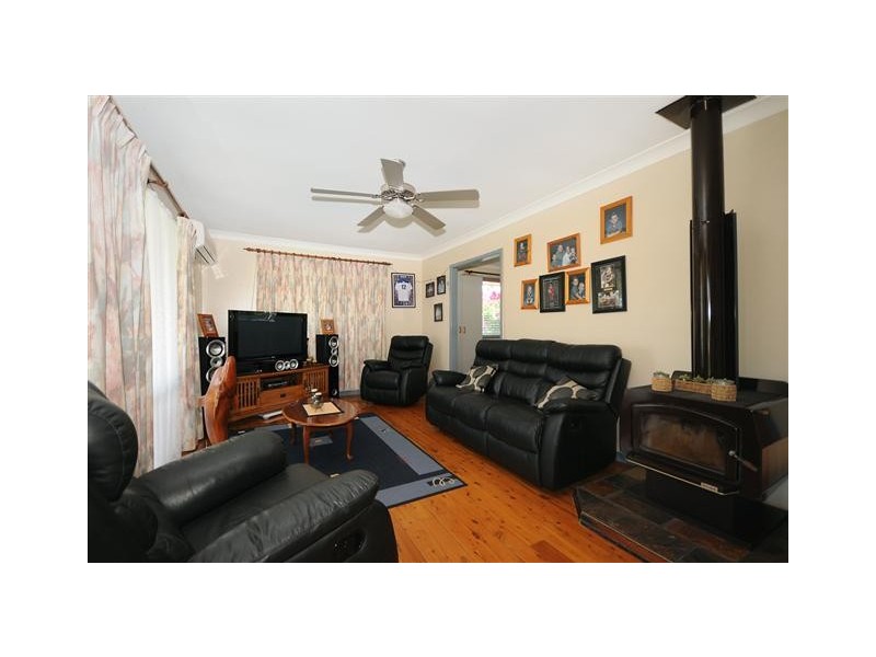 13 Cambridge Street, Harristown QLD 4350