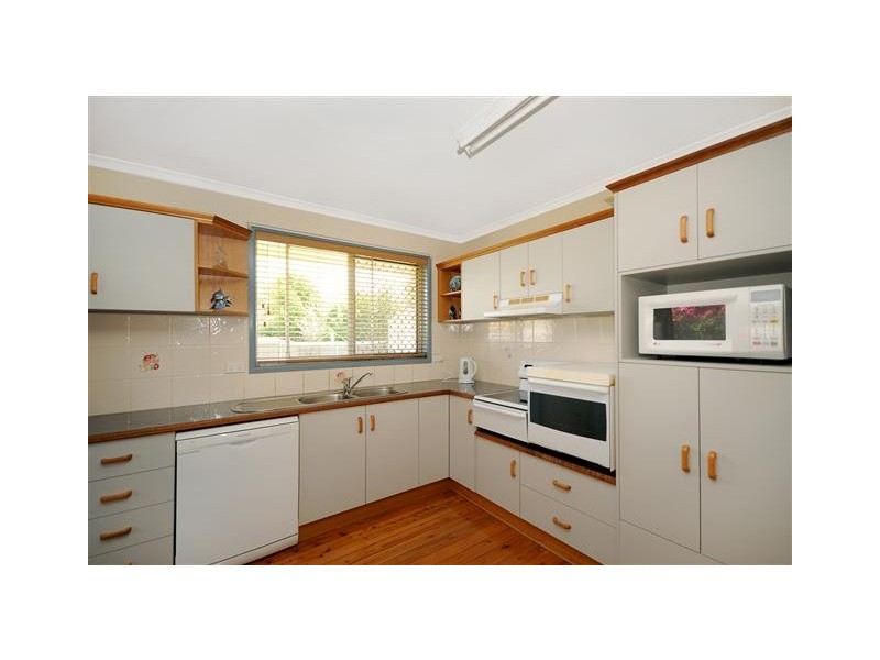 13 Cambridge Street, Harristown QLD 4350