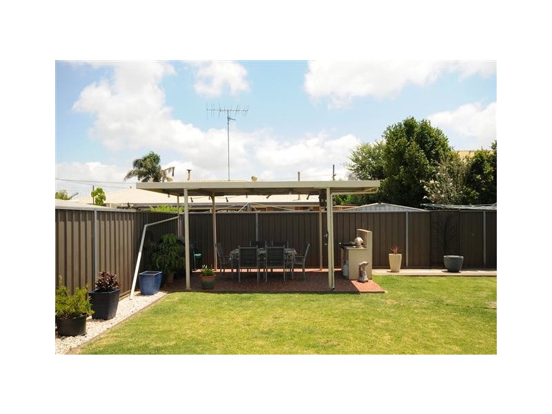 13 Cambridge Street, Harristown QLD 4350