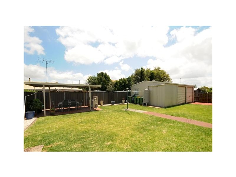 13 Cambridge Street, Harristown QLD 4350