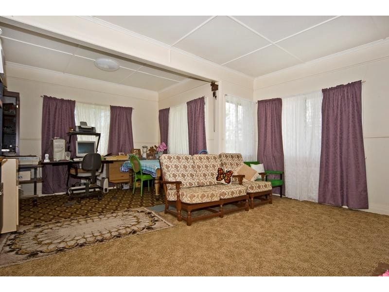 Cnr Drayton Rd and Merivale St, Allora QLD 4362