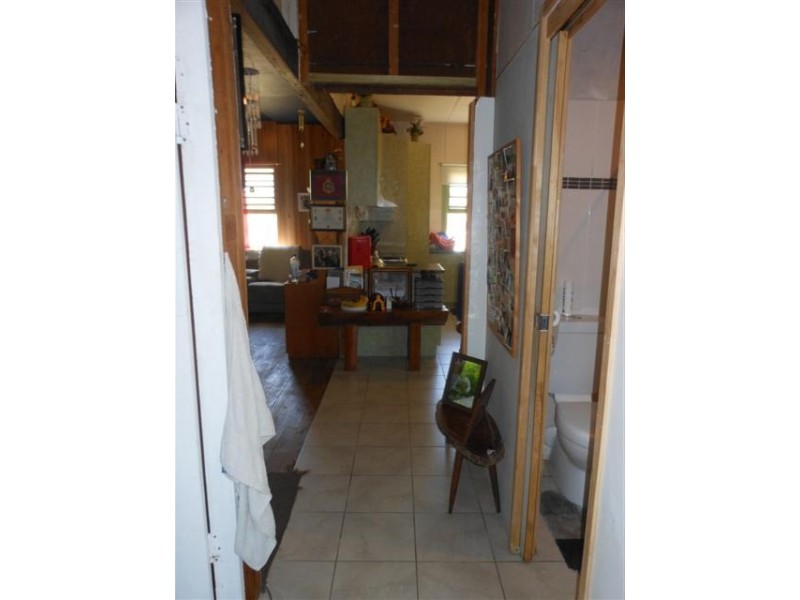 9 Warwick Street, Leyburn QLD 4365