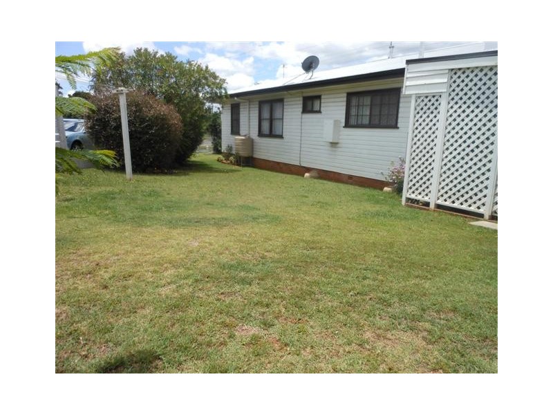227c West Street, Harristown QLD 4350