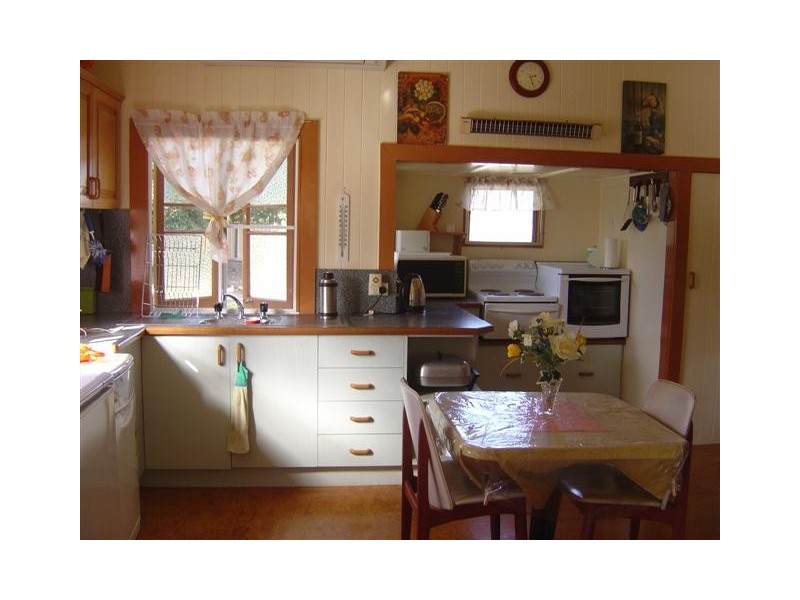 9 Norman Street, Allora QLD 4362