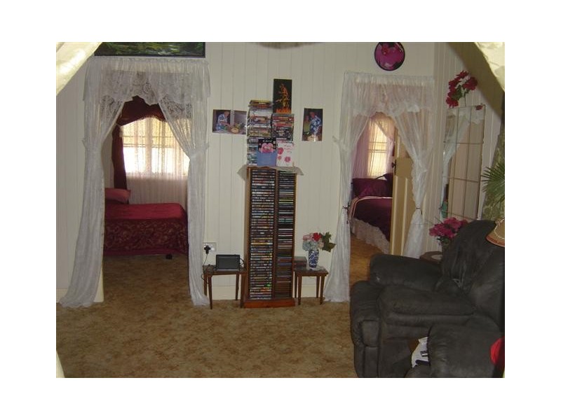 9 Norman Street, Allora QLD 4362