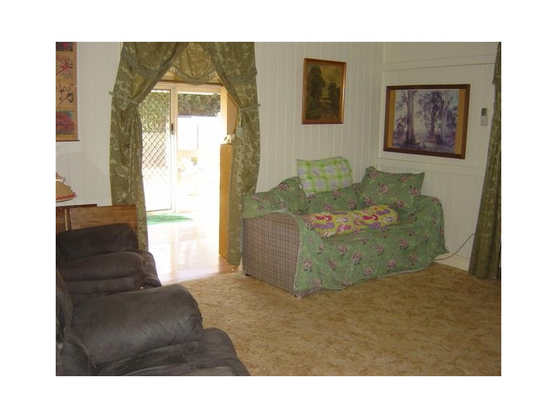 9 Norman Street, Allora QLD 4362