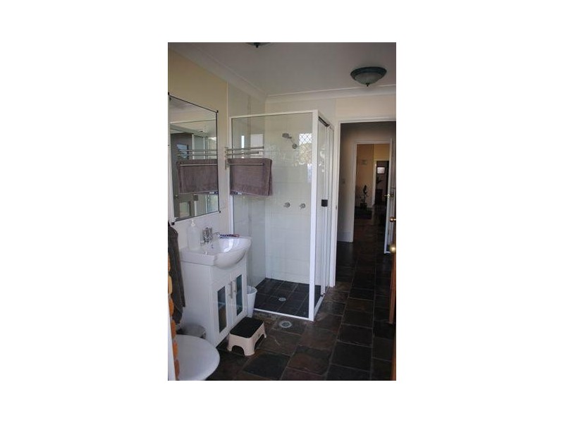 11 Academy Court, Glenvale QLD 4350